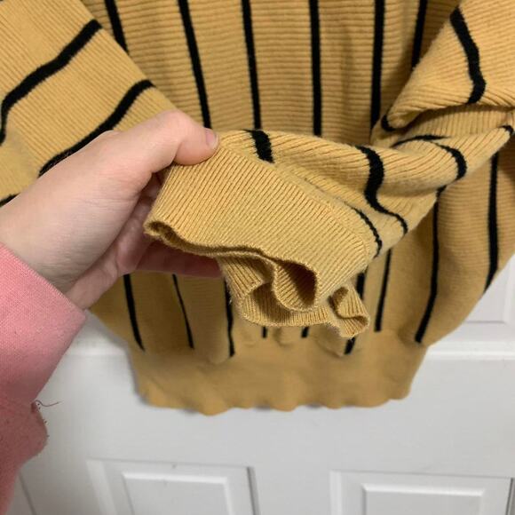Philosophy Yellow and Black Striped Sweater Size Large - Picture 4 of 6